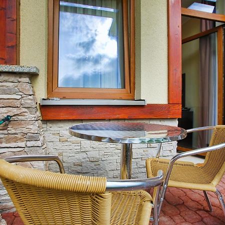 Apartman Studio Lux S Terasou Harmony V Thermal Parku Besenova S Vyhladom Na Bazeny エクステリア 写真
